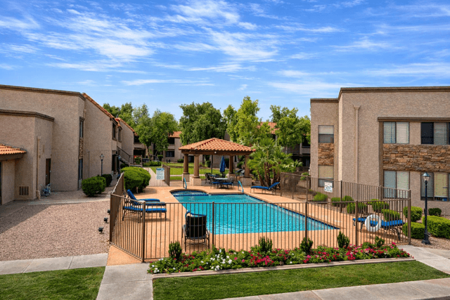 Scottsdale Place Apartments photo 3